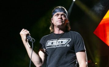 Óriási tragédia: meghalt az egyik legismertebb amerikai rockbanda frontembere