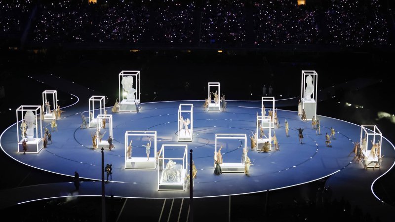 Opera, neoklasszicizmus &eacute;s Mariah Carey nyitotta meg a t&eacute;li olimpi&aacute;t