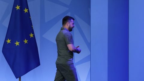 Orb&aacute;n Zelenszkijnek: Eln&ouml;k &uacute;r, &ouml;n t&eacute;ves &uacute;ton j&aacute;r