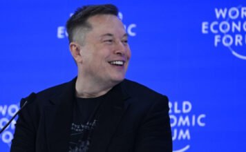 Összeolvadt a SpaceX és az xAI, Elon Musk űrbéli adatközpontokat építene
