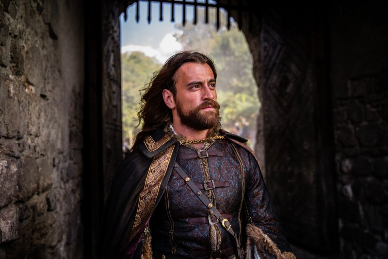 R&aacute; sem ismerni a Hunyadi szt&aacute;rj&aacute;ra &ndash; megv&aacute;lt hossz&uacute; szak&aacute;ll&aacute;t&oacute;l K&aacute;d&aacute;r L. Gell&eacute;rt