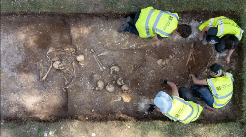 Rejt&eacute;lyes &oacute;ri&aacute;st rejtett az ősi cambridge-i t&ouml;megs&iacute;r