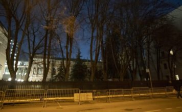 Tetemes bírságot szabott ki Moszkva, mert a 4 éve bezárt ukrán követség nem fizet villanyszámlát