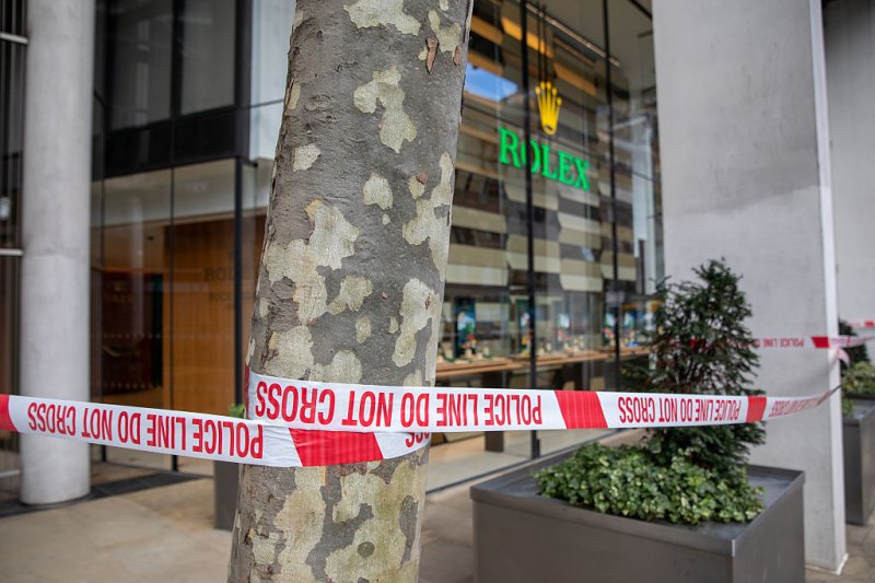 Tom Cruise &aacute;lomh&aacute;za: a szt&aacute;r menek&uuml;lőre fogta Londonb&oacute;l, nem akar t&ouml;bb&eacute; tolvajokba belefutni