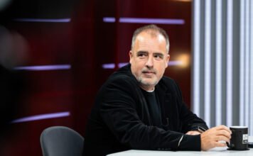 Török Gábor: Ha tényleg az jön holnap, amit gondolunk, kiderülhet pár új dolog a politikusokról és a választóikról