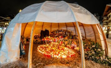 Tűz volt a svájci diszkótűz áldozatainak emelt emlékhelyen