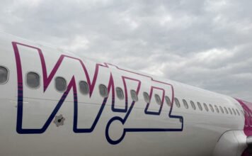Vadászgépek kísérték a Wizz Air egyik járatát