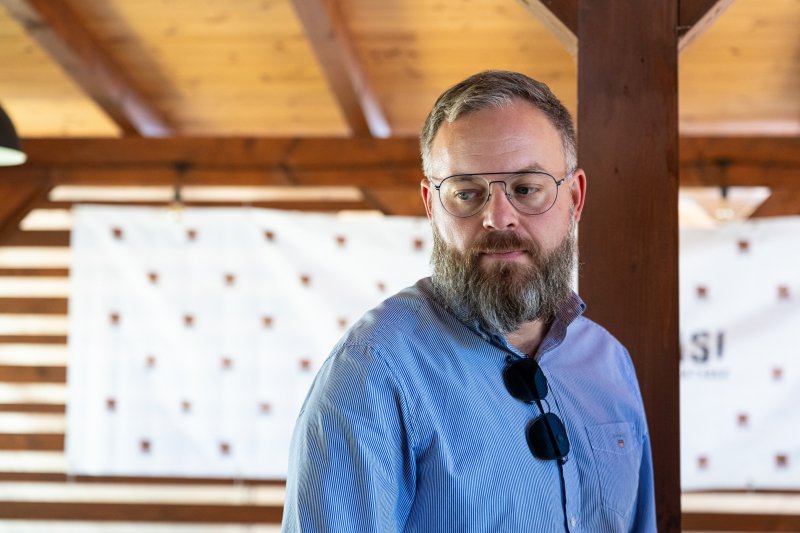 Vagyonnyilatkozatok: Orb&aacute;n p&eacute;nze fogy, L&aacute;z&aacute;r ingatlanbirodalmat &eacute;p&iacute;t, Rog&aacute;n havi 25 milli&oacute;t tesz zsebre