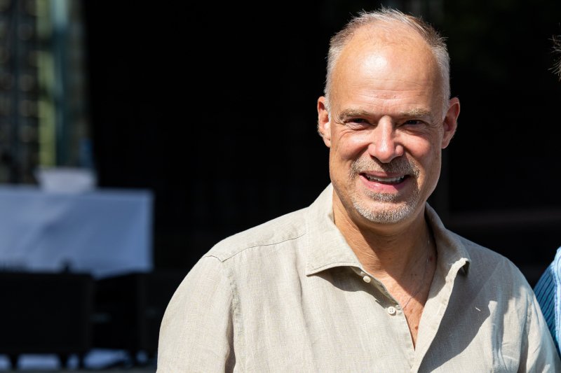 Vagyonnyilatkozatok: Orb&aacute;n p&eacute;nze fogy, L&aacute;z&aacute;r ingatlanbirodalmat &eacute;p&iacute;t, Rog&aacute;n havi 25 milli&oacute;t tesz zsebre