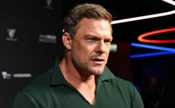 A Reacher sztárja azt hitte, a sorozatát forgatja: keményen összevert egy civilt a nyílt utcán