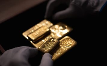 Árvágta: szárnyal az arany, az ezüst ára, drágul az olaj is a közel-keleti háború miatt