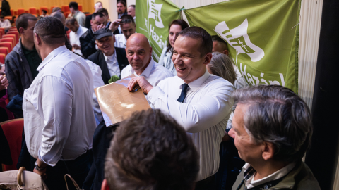 &Aacute;trajzolt hat&aacute;rok, rejt&eacute;lyes ellenf&eacute;l: megn&eacute;zt&uuml;k Magyar P&eacute;ter v&aacute;laszt&oacute;k&ouml;rzet&eacute;t