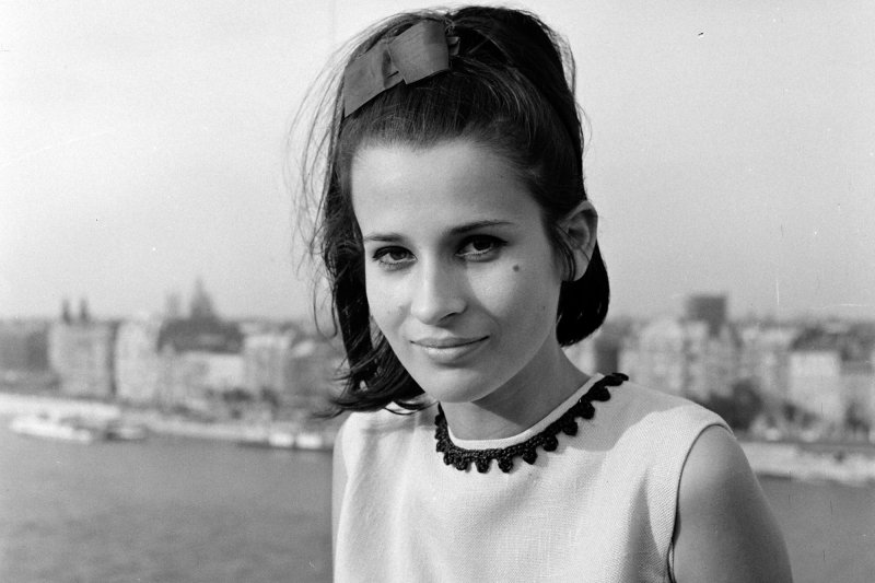 Az &eacute;nekesnő, akin nem fogott a rendszer cenz&uacute;r&aacute;ja &ndash; 80 &eacute;ves lett Koncz Zsuzsa