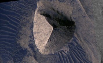 Az egyiptomi piramisokat idézi a Mars egyik legkülönlegesebb képződménye