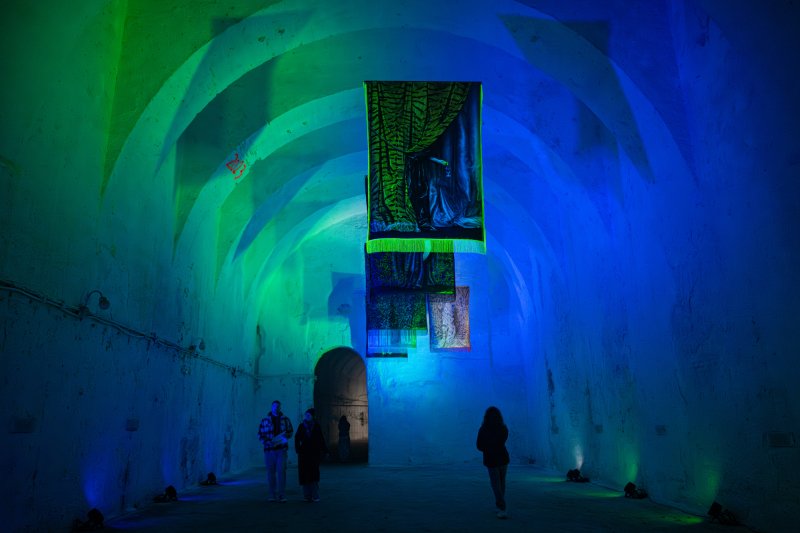 Barlangműv&eacute;szet &eacute;s fut&oacute;diszk&oacute; kelti &uacute;j &eacute;letre a kőb&aacute;nyai pincerendszert