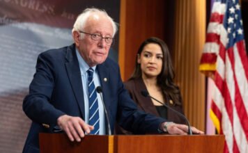 Bernie Sanders és AOC moratóriumot vezetne be az adatközpontok építésére az USA-ban