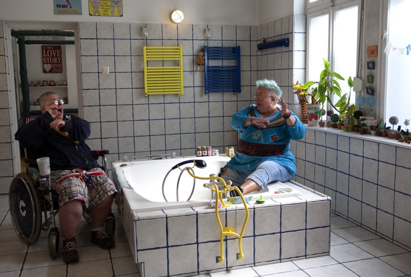 "Csod&aacute;latos fotogr&aacute;fi&aacute;k &eacute;s csod&aacute;latos bar&aacute;ts&aacute;gok sz&uuml;lettek" &ndash; v&aacute;logat&aacute;s&nbsp;Keleti &Eacute;va k&eacute;peiből