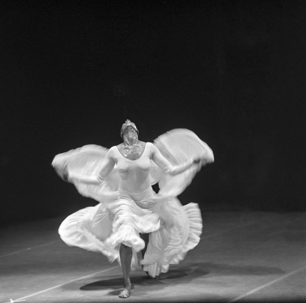 "Csod&aacute;latos fotogr&aacute;fi&aacute;k &eacute;s csod&aacute;latos bar&aacute;ts&aacute;gok sz&uuml;lettek" &ndash; v&aacute;logat&aacute;s&nbsp;Keleti &Eacute;va k&eacute;peiből