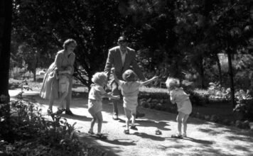 „Csodálatos fotográfiák és csodálatos barátságok születtek” – válogatás Keleti Éva képeiből