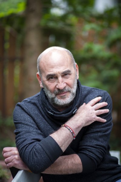 "Csod&aacute;latos fotogr&aacute;fi&aacute;k &eacute;s csod&aacute;latos bar&aacute;ts&aacute;gok sz&uuml;lettek" &ndash; v&aacute;logat&aacute;s&nbsp;Keleti &Eacute;va k&eacute;peiből