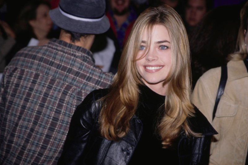 Denise Richards sokkol&oacute; előtte-ut&aacute;na fot&oacute;kat mutatott az arcplasztik&aacute;j&aacute;r&oacute;l