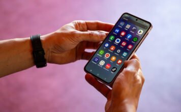 Ebből az okostelefonból vették a legtöbbet Európában 2025-ben