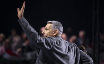 Eddig négyszer kért bocsánatot Lázár János – mutatjuk a 10+1 legkeményebb szövegét