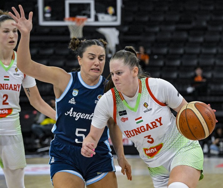 Hosszabb&iacute;t&aacute;s ut&aacute;ni győzelemmel f&eacute;l l&aacute;bbal kijutott a v&eacute;b&eacute;re a női kos&aacute;rlabda-v&aacute;logatott