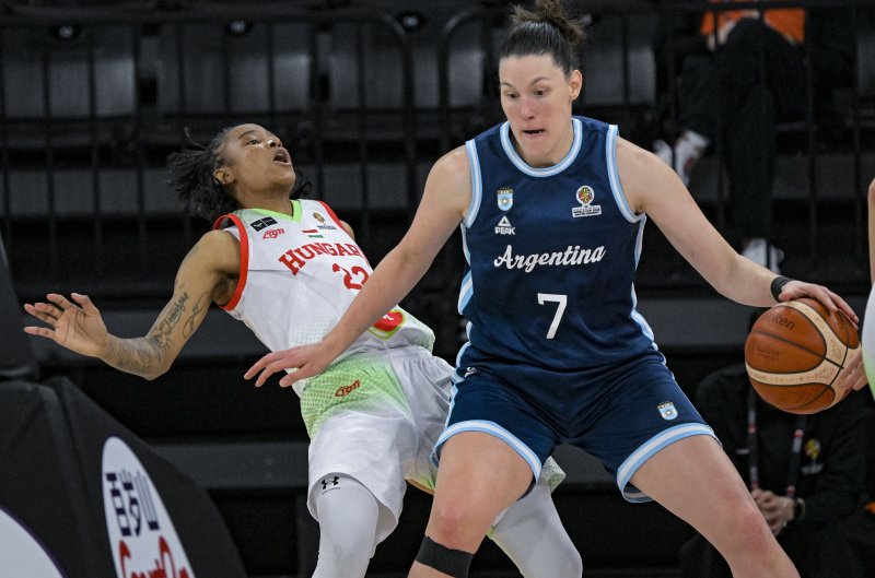 Hosszabb&iacute;t&aacute;s ut&aacute;ni győzelemmel f&eacute;l l&aacute;bbal kijutott a v&eacute;b&eacute;re a női kos&aacute;rlabda-v&aacute;logatott