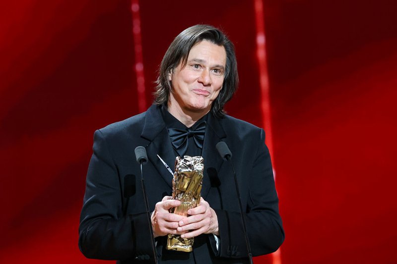 Jim Carrey külseje: egy sminkmester állítja, ő volt a maszk alatt Párizsban