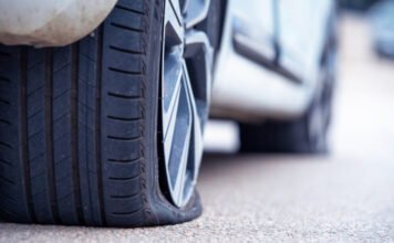 Kátyúkárok a magyar utakon: drámai adatokat közölt a biztosító