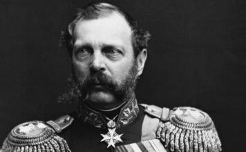 Két bombát robbantottak az orosz cár mellett