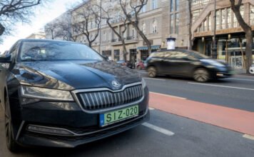 Kötelező rendszámcsere: egy kisebb kedvezménnyel állt elő a Magyar Közút