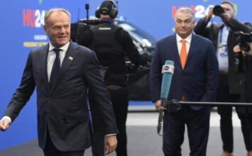 Lengyel miniszterelnök: Az Orbán Viktor vezette európai jobboldal el akarja pusztítani az EU-t