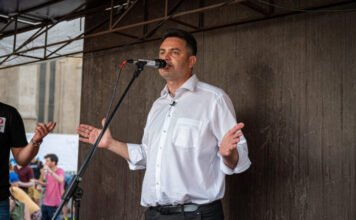 Márki-Zay Péter: Fegyverrel támadott a rendezvényünkre egy ismert Fidesz-szimpatizáns