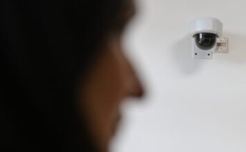 „Meg kell tanulni hallgatni és a csöndet kezelni” – így néz ki a kiskorú gyermekek kihallgatása a gyakorlatban