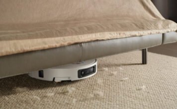 Megérkezett a robotporszívó, aminek brutális a szívóereje, ráadásul olyan szűk helyekre is befér, ahová más gépek nem