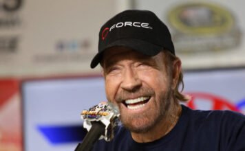 Meghalt Chuck Norris