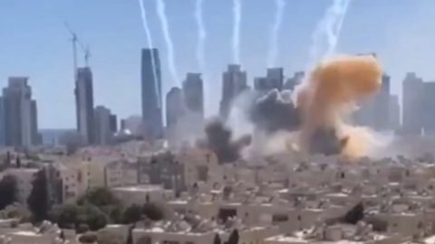 Megvan Ir&aacute;n &uacute;j legfelsőbb vezetője, aki a l&eacute;gicsap&aacute;sokban meg&ouml;lt Ali H&aacute;menei ajatollah ut&oacute;dja lesz