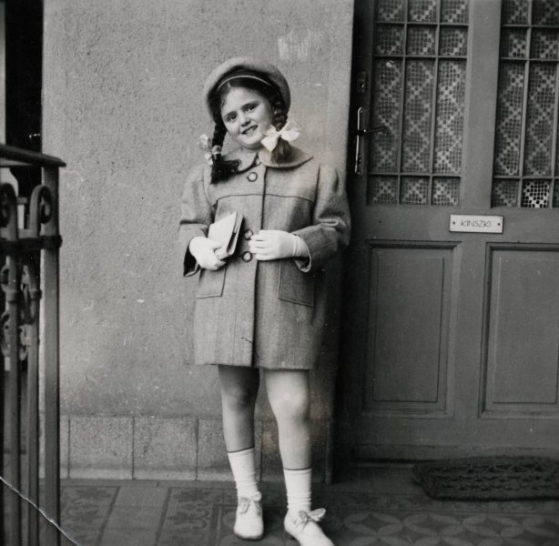 Mi l&uuml;ktet a f&eacute;ny &eacute;s az &aacute;rny&eacute;k j&aacute;t&eacute;ka m&ouml;g&ouml;tt? &ndash; Kinszki Imre fotogr&aacute;fus eml&eacute;kezete