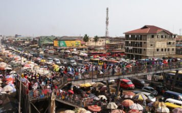 Miért és hogyan kezdtem magányos kalandorként Fekete-Afrika felfedezését épp Ghánában?
