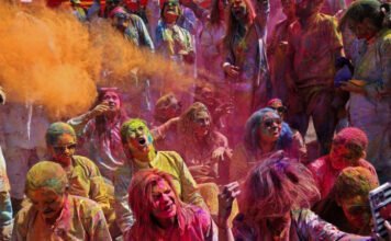 Milliók ünnepeltek Indiában a világ legszínesebb fesztiválján – galéria