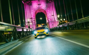 Minden harmadik fuvar éjszakai: népszerű a „Nők a Nőkért” kategória a féléves adatok alapján