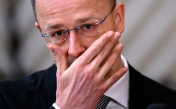 Mit jelent a védett vonal, és mit jelent, ha nem használja Szijjártó Péter?