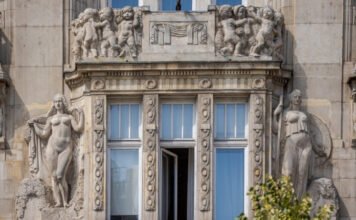 Mutatjuk, milyen értékes ingatlanoktól válna meg az állam a választások előtt