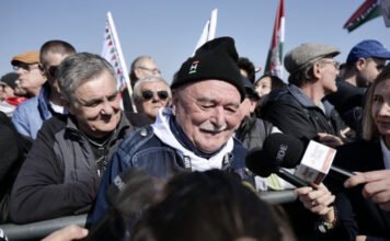 Nagy Feró szerint csak papíron létezik a másfélmilliós gázsi, amit a DPK-buliért kapott