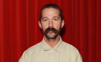 Nincs fék a vonaton: Shia LaBeouf ezúttal félmeztelenül randalírozott egy bárban