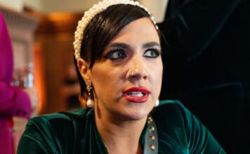 „Nyugodjunk már meg, a franc egye meg!” – Tóth Gabi reagált a hírre, miszerint gázriasztó pisztollyal lőttek rá egy fideszes aktivistára