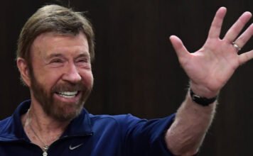 Orbán Viktor így búcsúzott Chuck Norristól