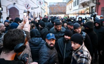 Pintértől kért segítséget Orbán fóruma miatt az ellenzéki polgármester